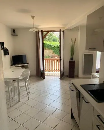 Lägenhet T2 40 M2 Henri Iv Centre-ville,1 Parking Et Balcon *