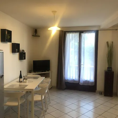 T2 40 M2 Henri Iv Centre-ville,1 Parking Et Balcon * Aix-les-Bains